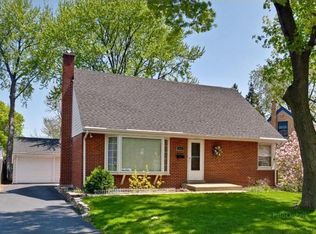 111 N Russel St, Mount Prospect, IL 60056