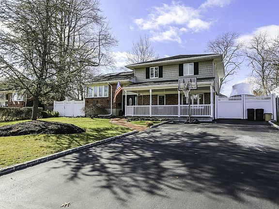 3rd image of 88 Marilynn St