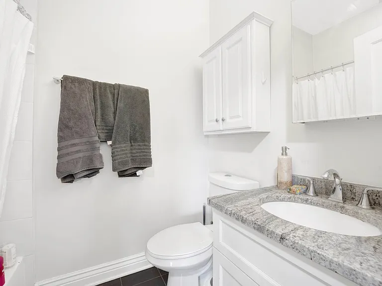 3602 N Oakley Ave #2 — Photo 12