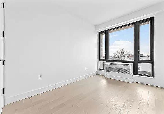 4th image of 557 4th Ave #1101