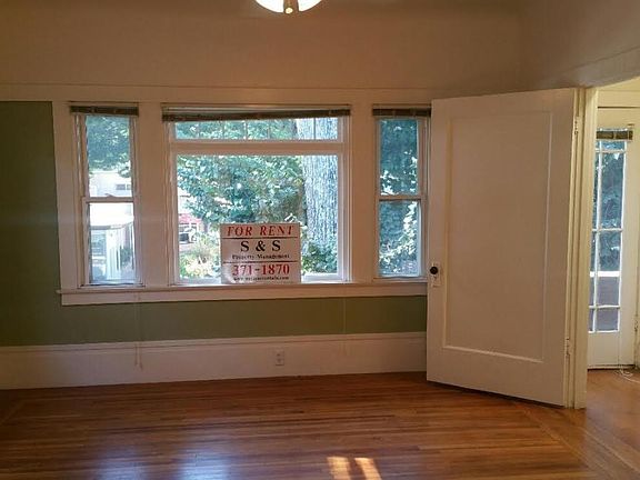 4th image of 2219 1/2 J St