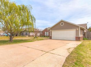 24935 S Eastwood Dr, Claremore, OK 74019