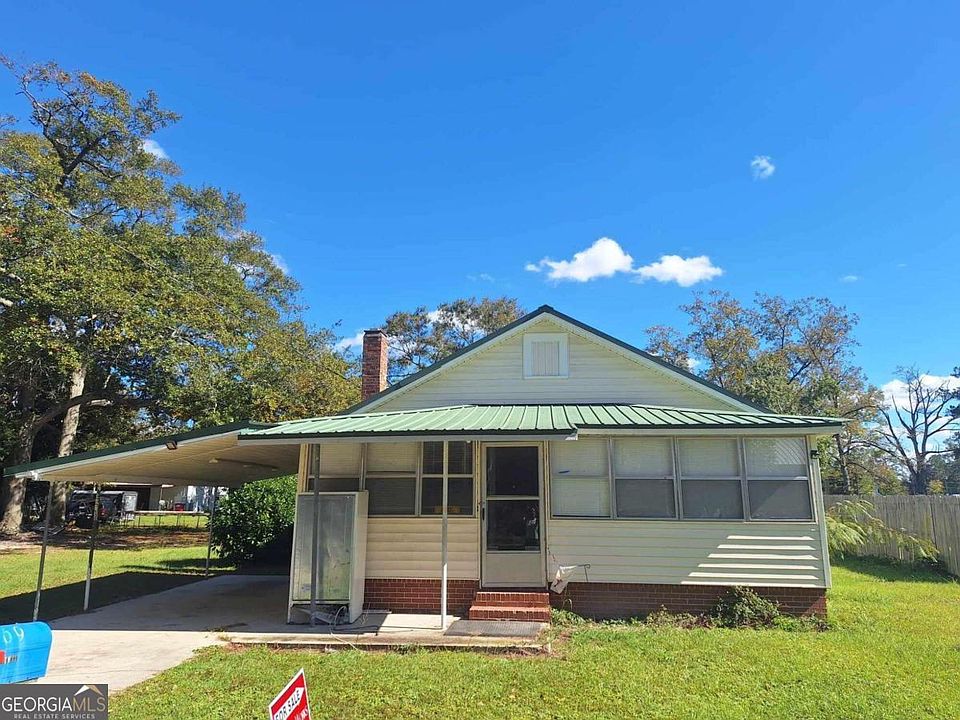 Tiny Home For Sale In Georgia Is Only $30,000 & It's Too Adorable