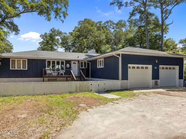 124 Oakleaf Drive, Pine Knoll Shores, NC 28512
