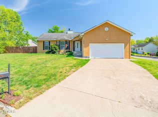 1412 Windgrove Ln, Knoxville, TN 37912