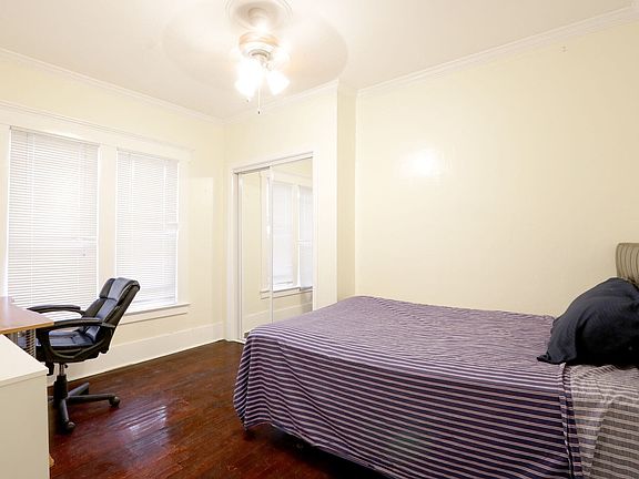 5th image of 2319 E Genesee St