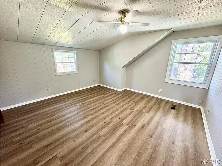 4720 Ruth St — Photo 49