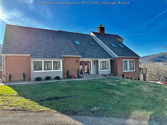 3rd image of 258 Gentle Breeze Dr