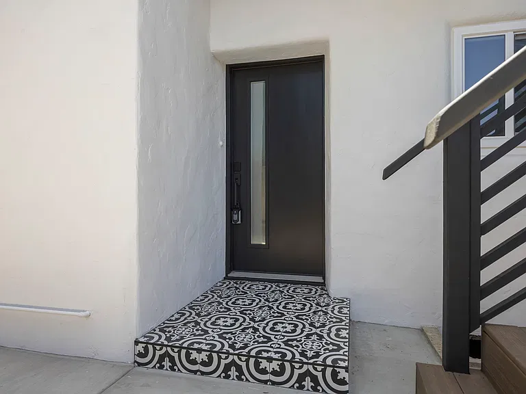 934 Sharon Ln #1 — Photo 3