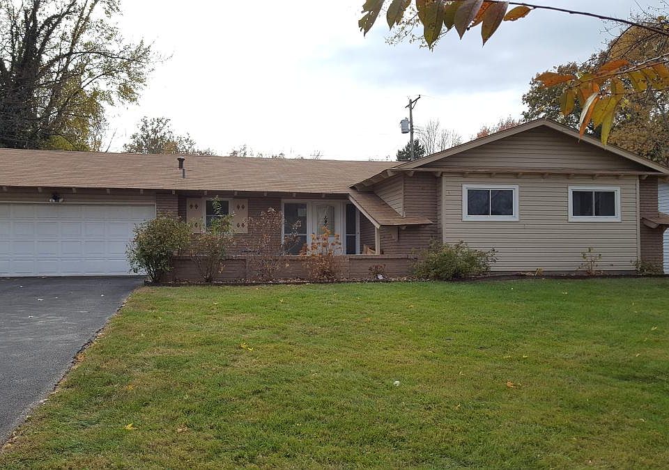 1st image of 28 Graeler Dr