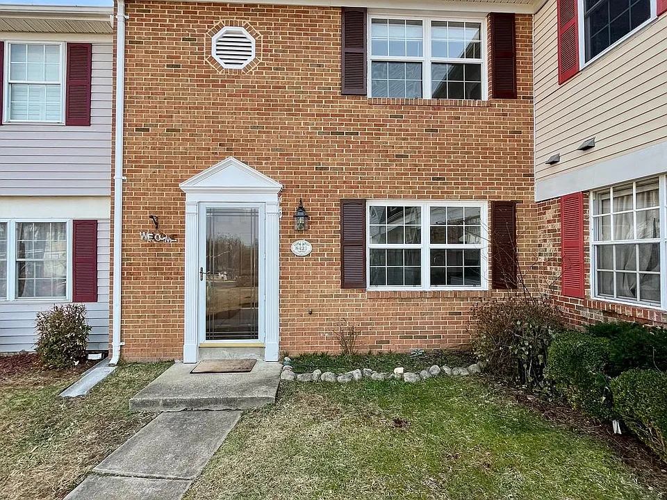 8421 McKenzie Cir