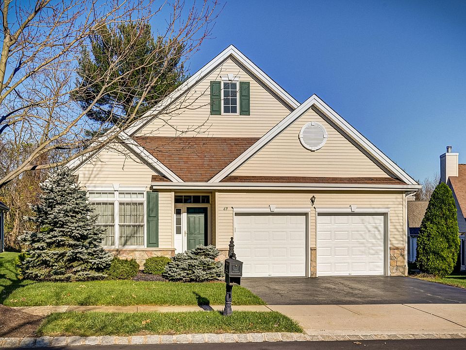 1st image of 69 Londonberry Dr
