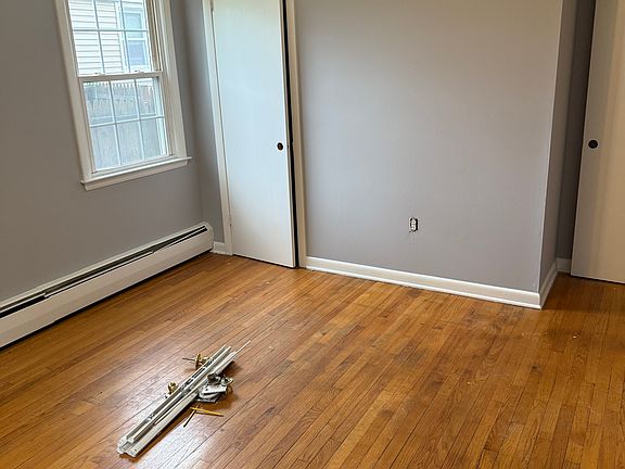 3rd image of 148 Gorham Ave Floor 1