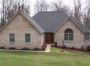 67128 Oakwood Dr, Belmont, OH 43718