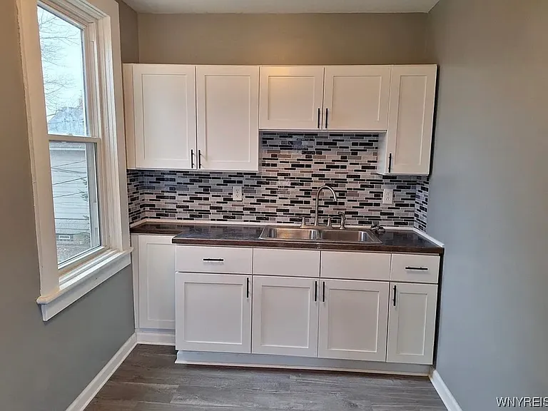 200 W Tupper St #1 — Photo 21