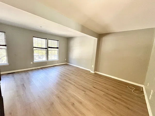 9322 Katie Ln — Photo 2