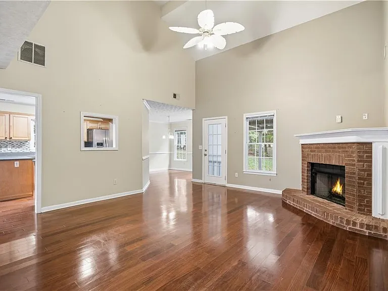 1632 Cagle Ct — Photo 5