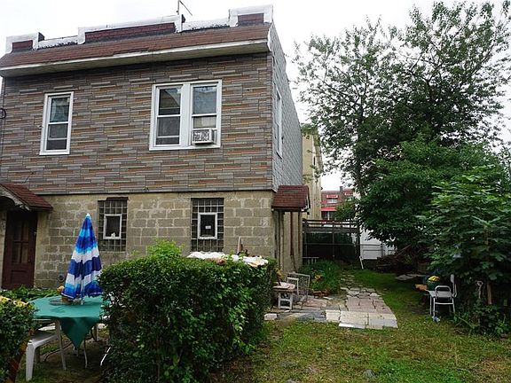 4th image of 1032 E 224th St #1034