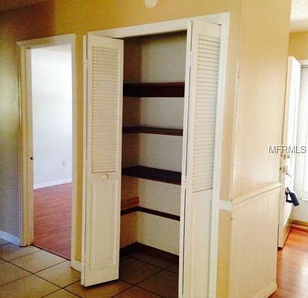4th image of 2122 Stratford Dr