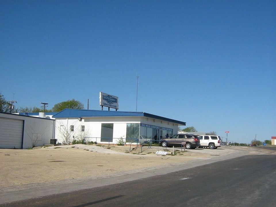 1st image of 416 W Avenue O
