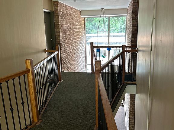 3rd image of 1261 Island Dr APT 204