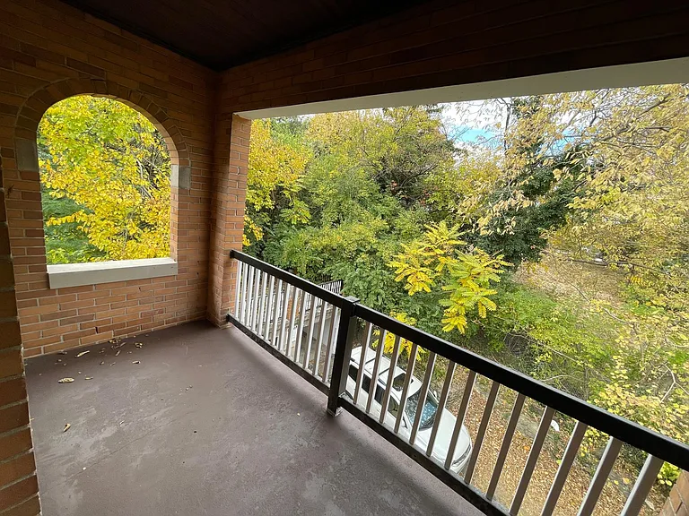 877 Ludlow Ave #4 — Photo 17