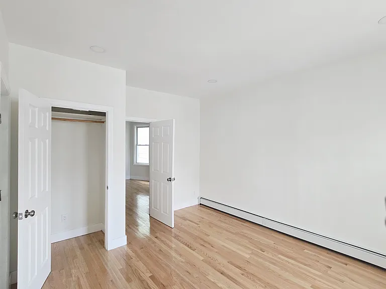 15 Dwight St — Photo 7