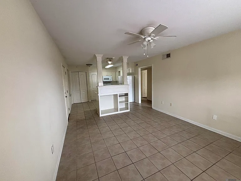 445 W Parker Blvd #3 — Photo 2