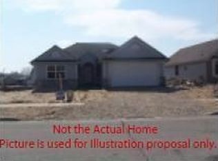 1314 Carla Ln, West Bend, WI 53095