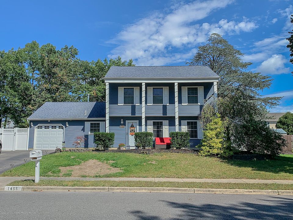 1st image of 1455 Arapaho Ct