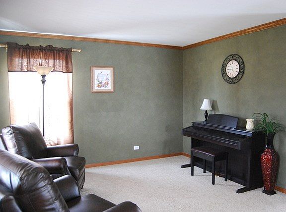 2nd image of 2770 Cadbury Cir