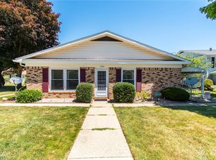 1234 Pembrooke Dr APT A, Salem, OH 44460