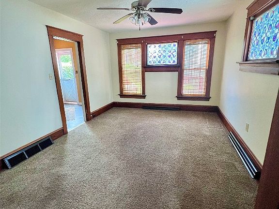 4th image of 2720 Van Buren Ave