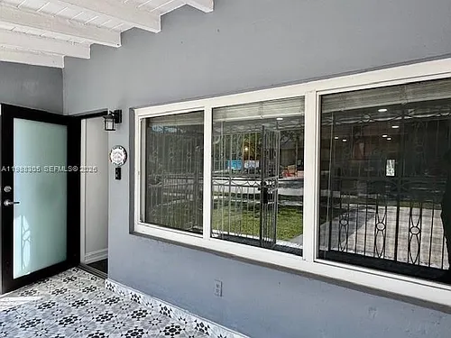 1128 SW 21st Ave Photo 1
