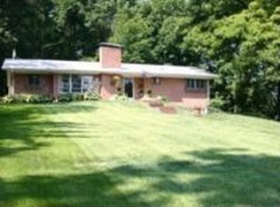 9800 Foley Dr, Belleville, IL 62223