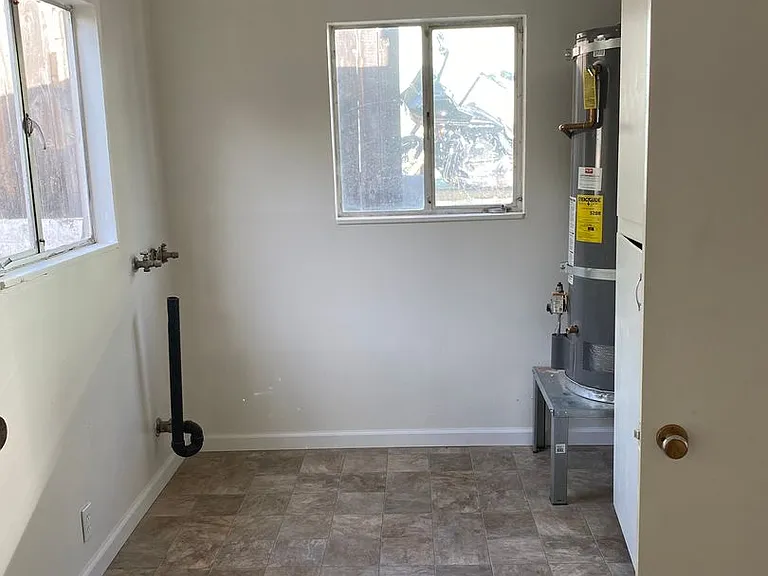 4745 Red Bluff St — Photo 14
