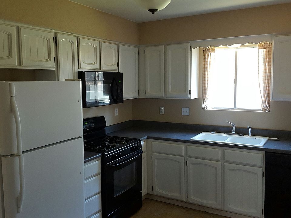 2nd image of 1001 N 34th Dr