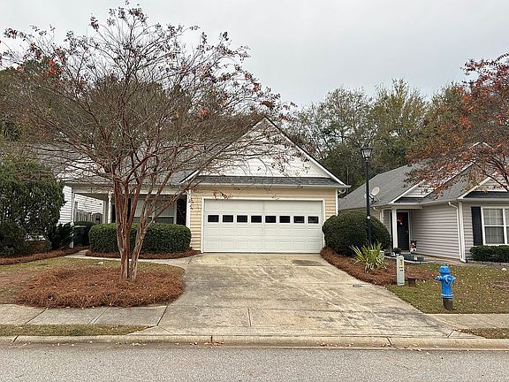 2nd image of 406 Garden Arbor Ln