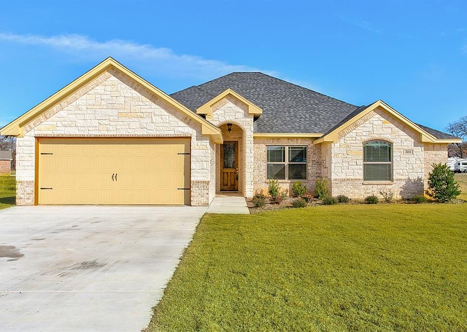 1st image of 301 Courtney Cir