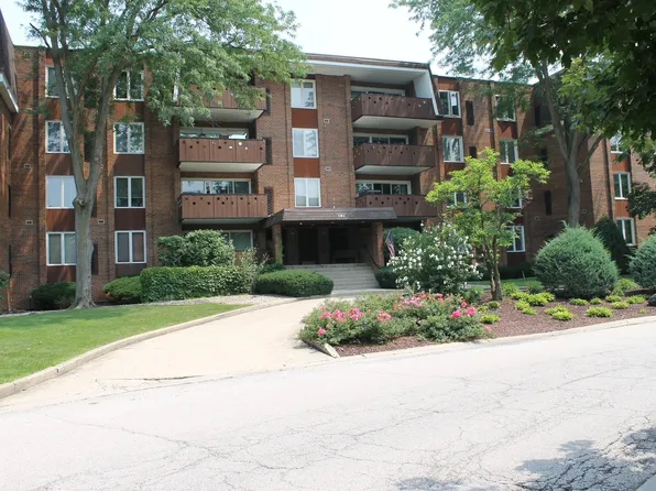 121 S Spruce Ave APT 308, Wood Dale, IL 60191
