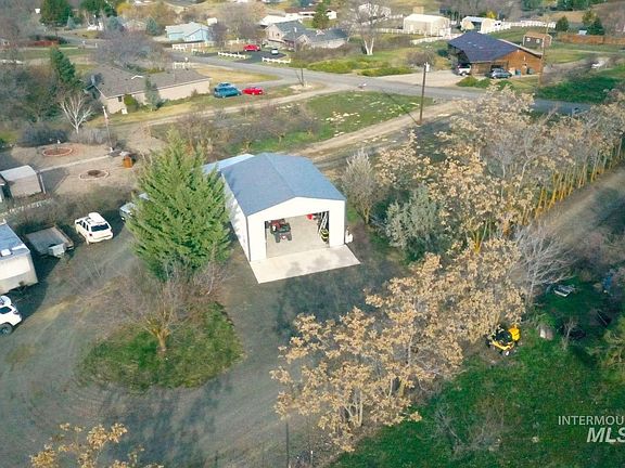 2nd image of 1065 Loafer Ln