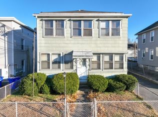 99 Lyons St, Springfield, MA 01151