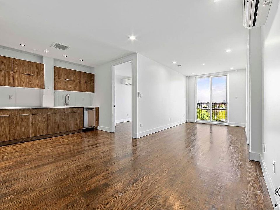 1st image of 495 Saint Johns Pl #4D