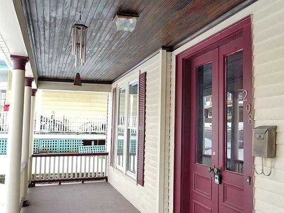 4th image of 268 Pawling Ave