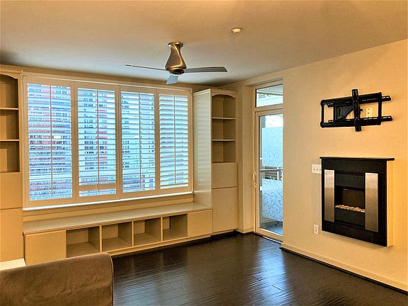 5th image of 1530 NW Market St Unit 304