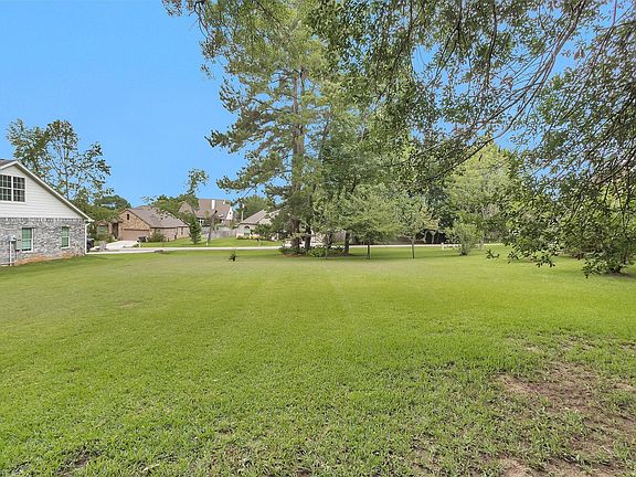 3rd image of 1183 Oak Ln