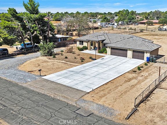 3rd image of 13922 Jicarilla Rd