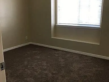 1318 Ashley Dr — Photo 5