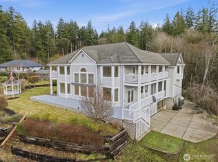 457 E Victor Rd, Belfair, WA 98528