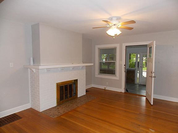 3rd image of 6012 Carrollton Ave